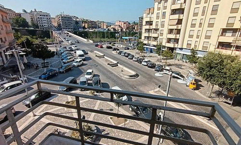 Piazza Bissolati...