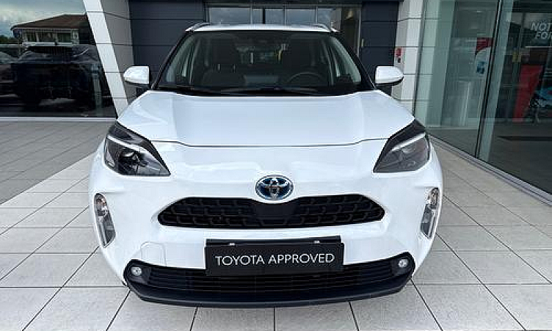 Toyota Yaris Cross 1...