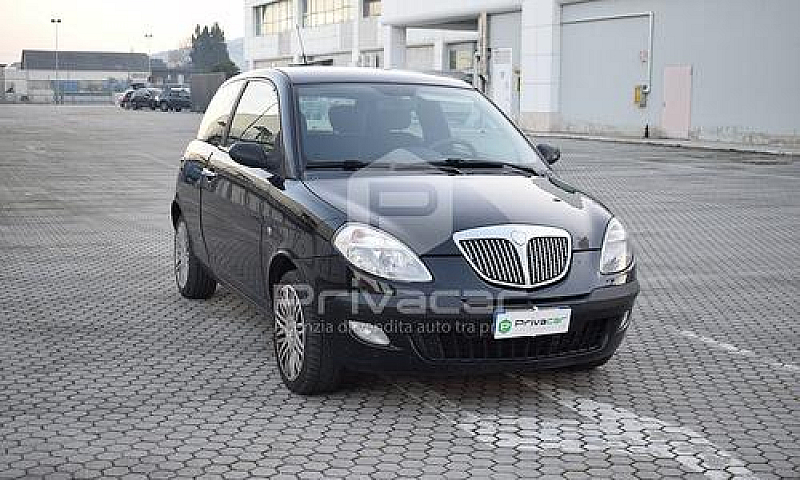 Lancia Ypsilon 1.3 M...