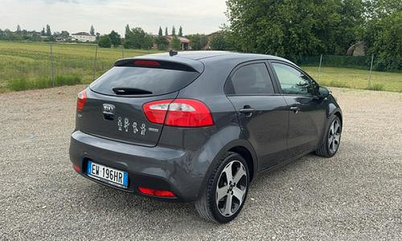 Kia Rio 1.1 Crdi 5P....