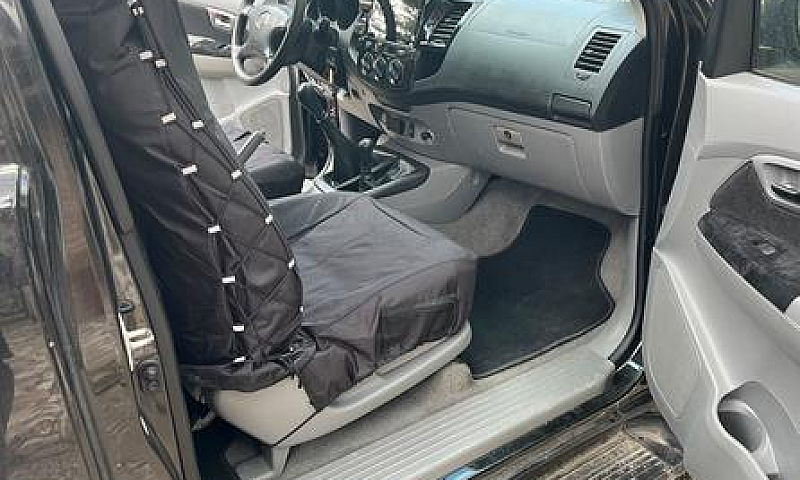 Toyota Hilux 2.5 Ext...