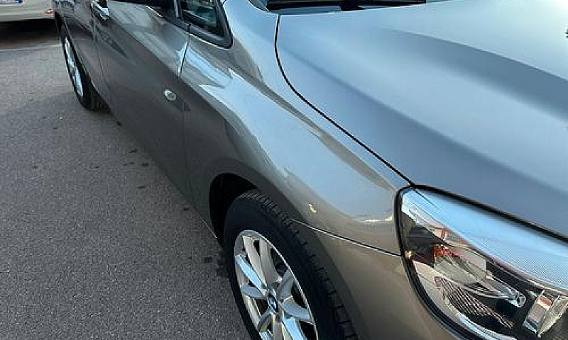 Bmw 218D Active Tour...