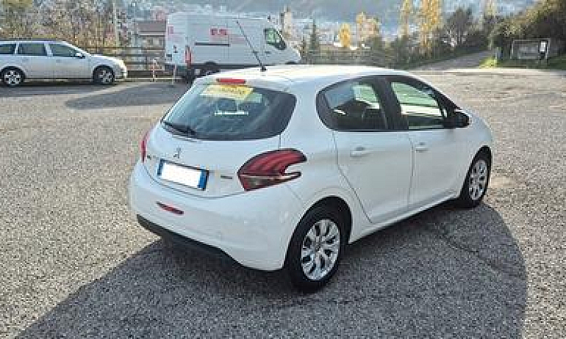Peugeot 208 Puretech...