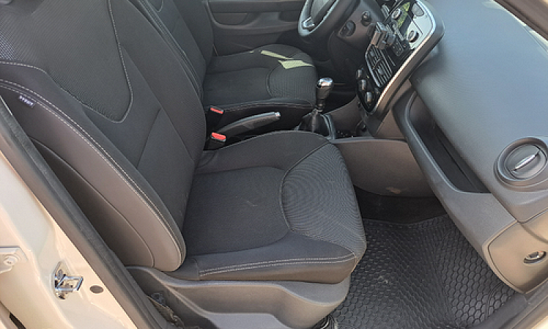 Renault Clio 1.5 Dci...