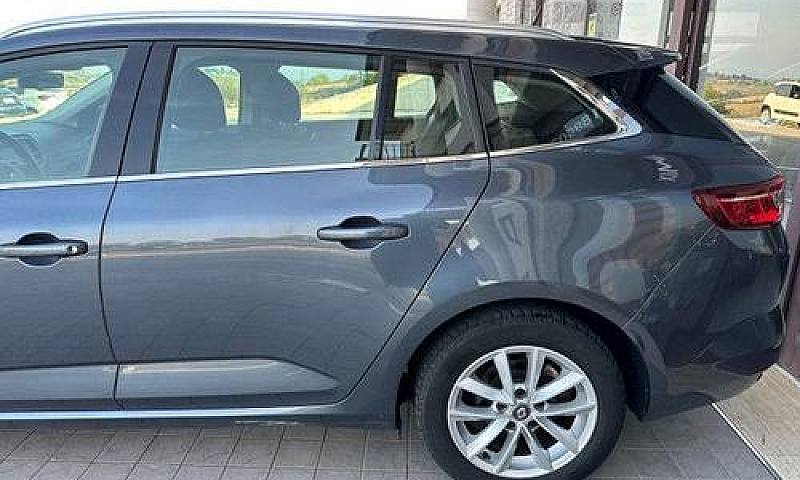 Renault M?Gane Sport...
