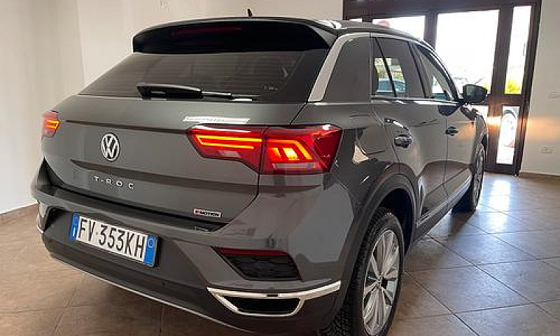 Volkswagen T-Roc 2.0...