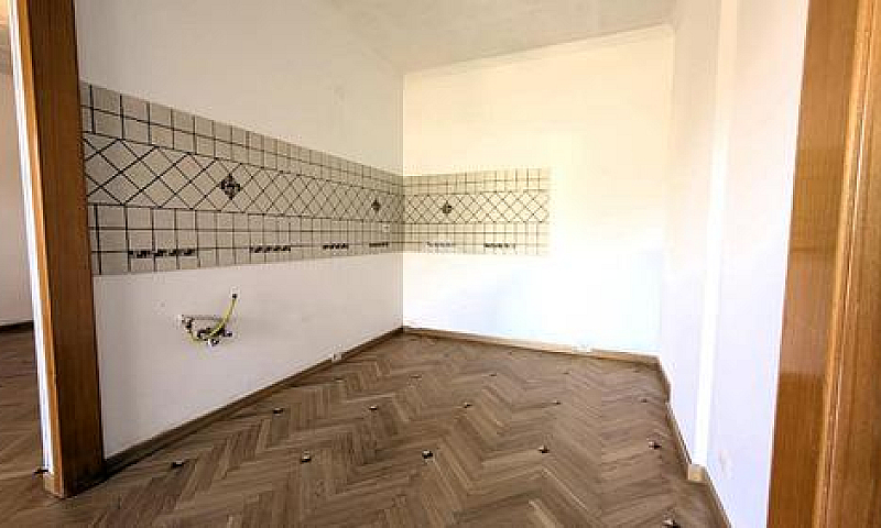 3 Locali A Margherit...