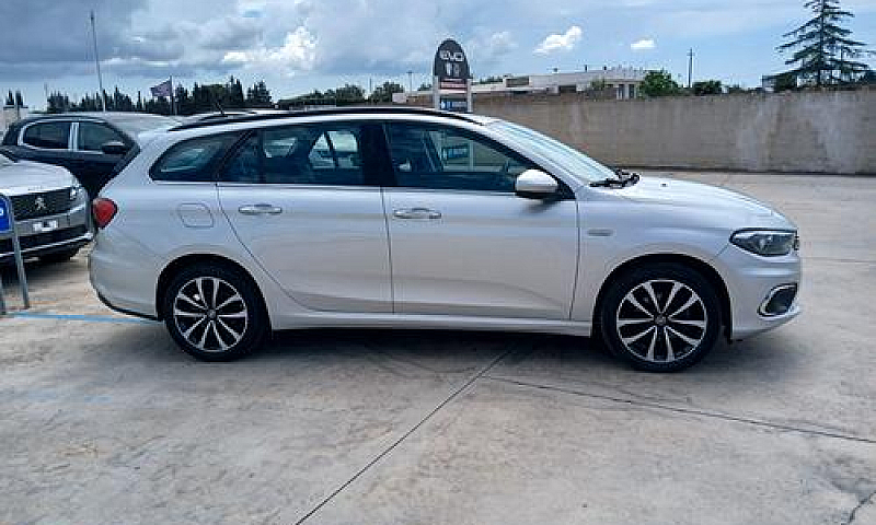 Fiat Tipo 1.6 Mjt S&...