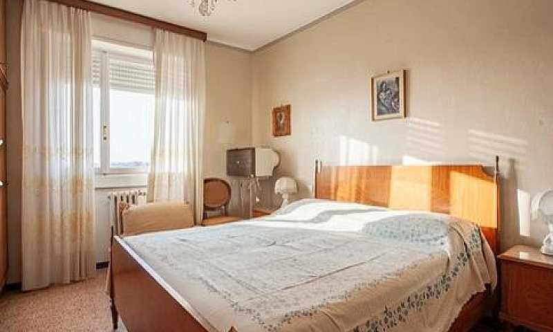 Privato Vende 4 Loca...
