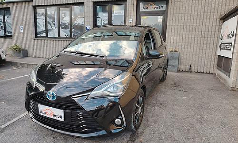 Toyota Yaris 1.5 Hyb...
