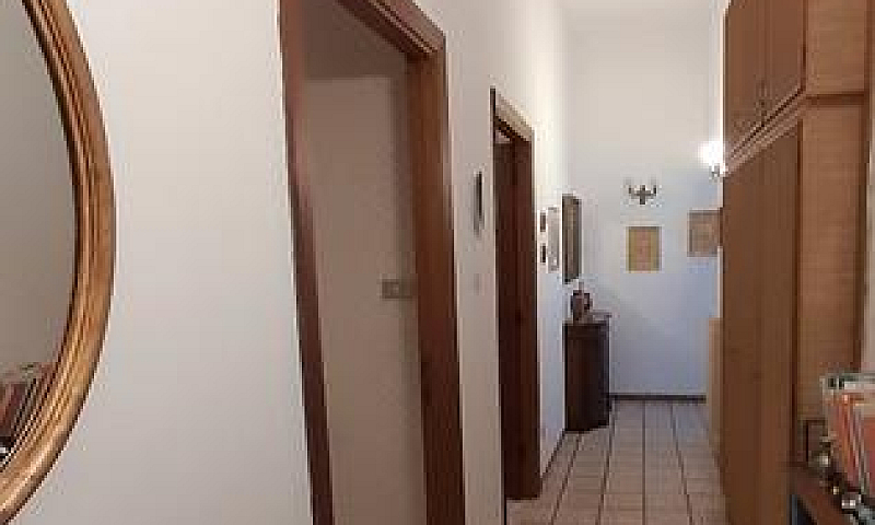 Fabbricato Al Centro...