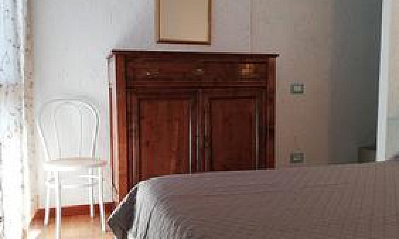 Bilocale Viale Cugna...