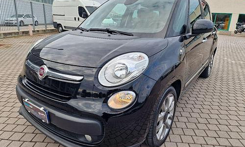 Fiat - 500 L Living ...