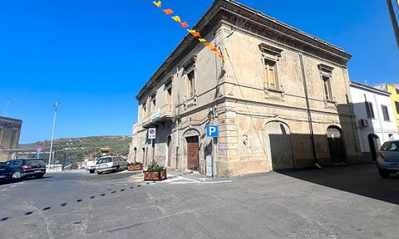 Palazzina Storica In...