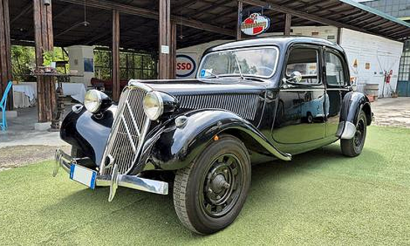 Citroen Traction Ava...