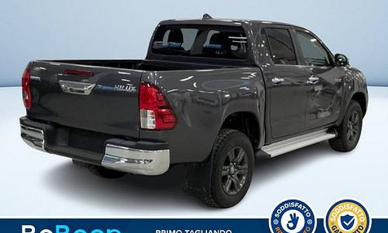 Toyota Hilux 2.4 D-4...