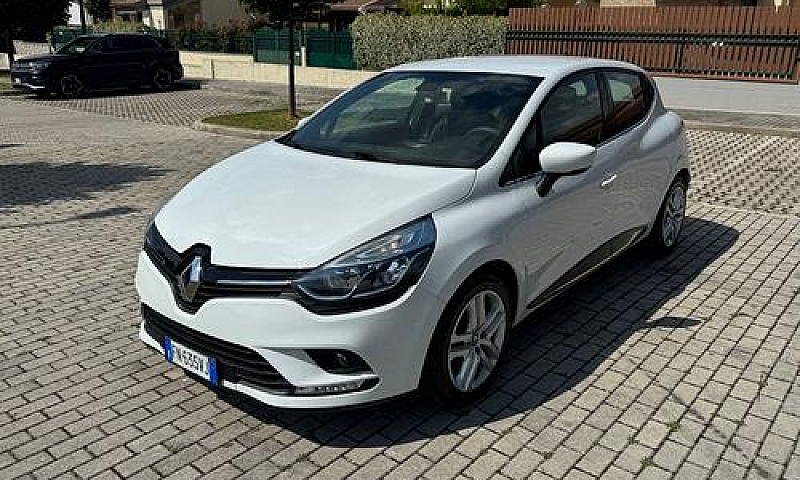 Renault Clio 1.2 Ben...