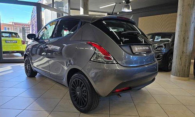 Lancia Ypsilon 1.0 F...