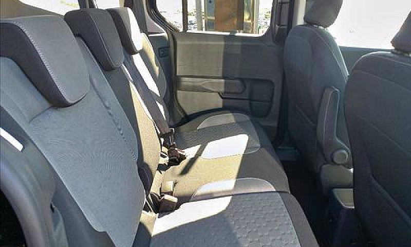 Ford Tourneo Courier...