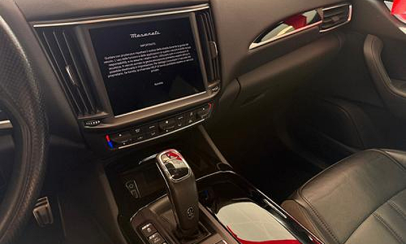 Maserati Levante Mhe...
