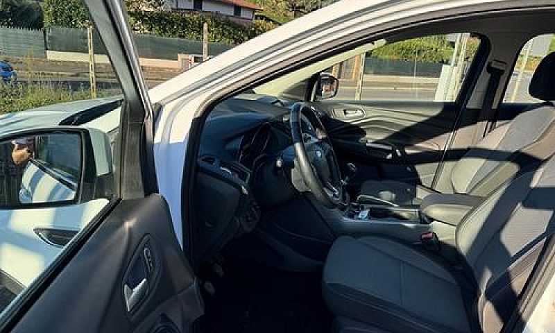 Ford Kuga 1.5 Tdci 1...