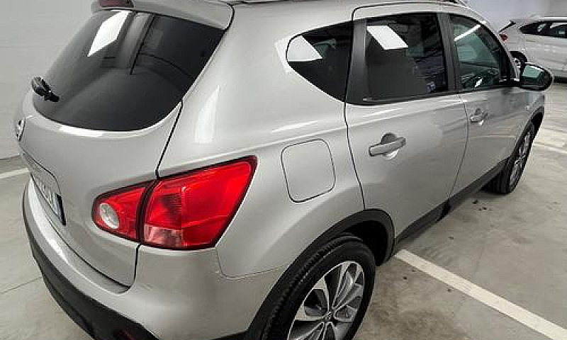Nissan Qashqai 2.0 4...