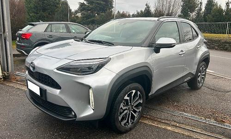 Toyota Yaris Cross Y...