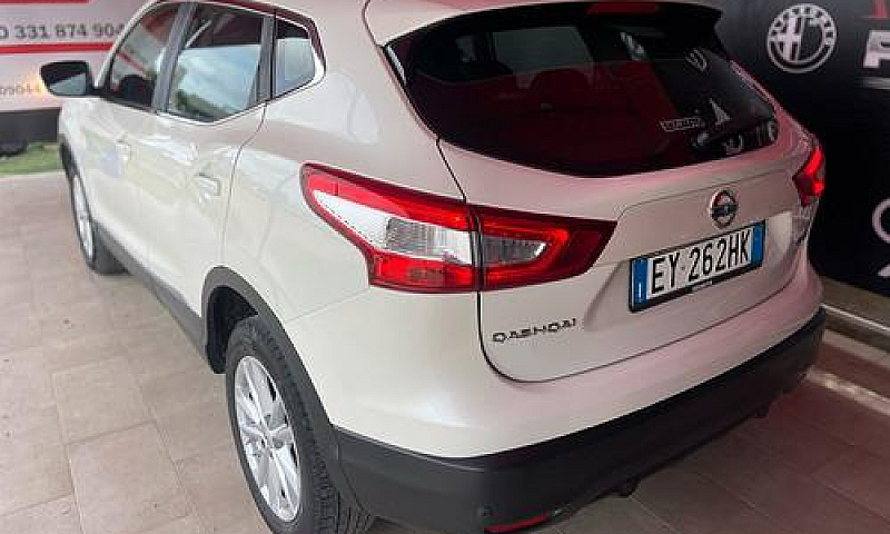 Nissan Qashqai 1.5 D...