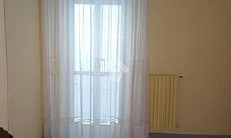 3 Locali A Barletta...