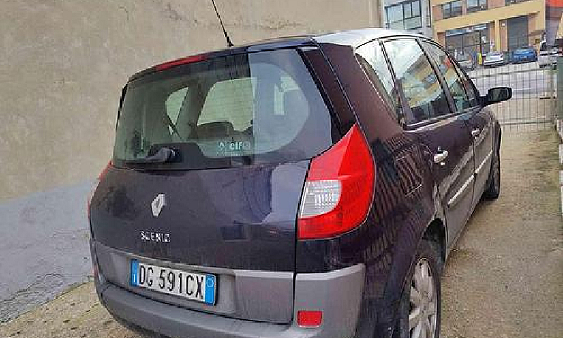 Renault Grand Scenic...