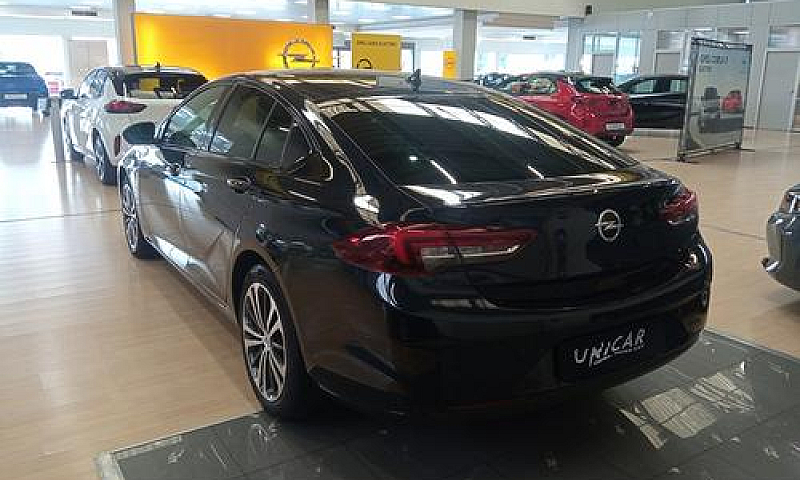 Opel Insignia Grand ...