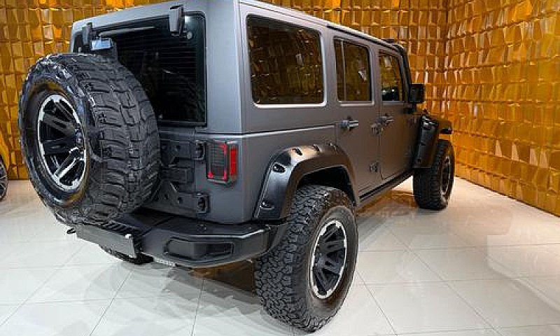 Jeep Wrangler Unlimi...