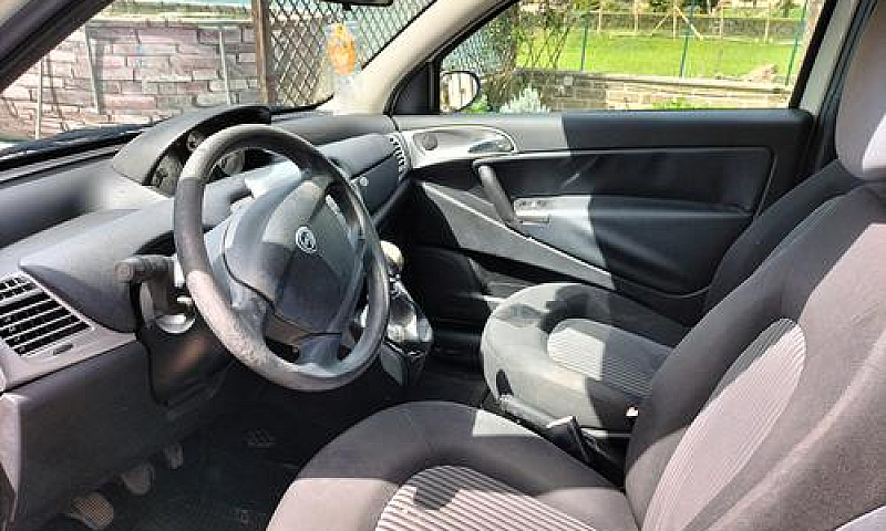 Lancia Ypsilon - 200...