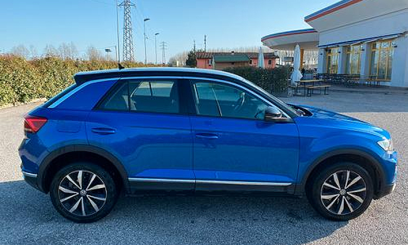 Volkswagen T-Roc 1.0...