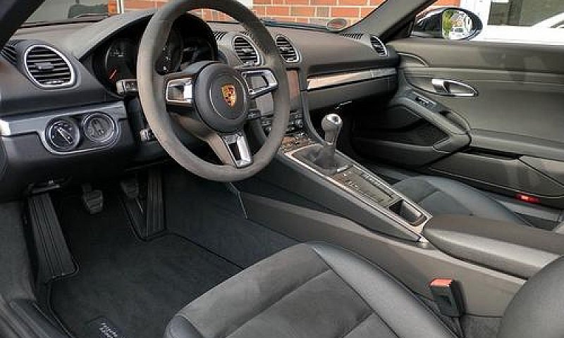 Porsche 718 Spyder 7...