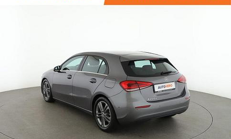 Mercedes-Benz A 220 ...