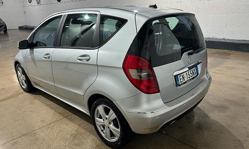 Mercedes-Benz A 180 ...