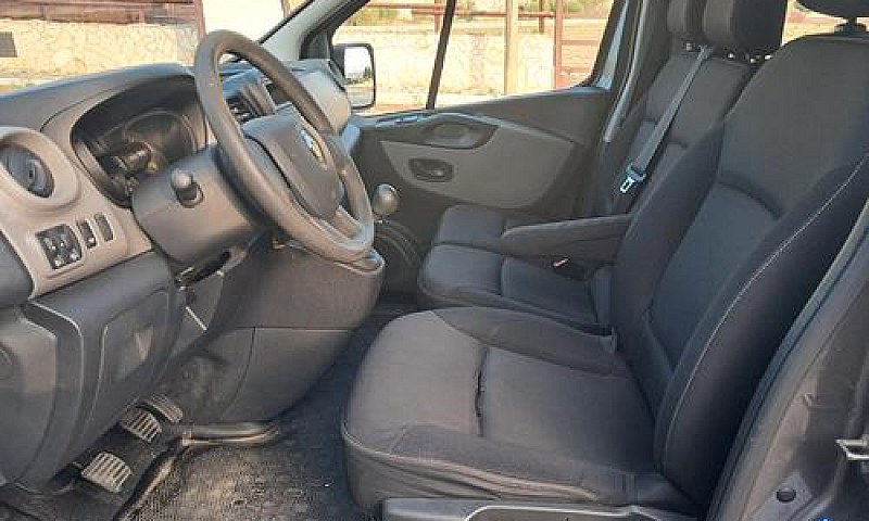 Renault Trafic T27 1...
