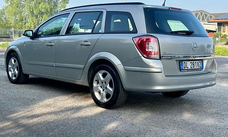 Opel Astra 1.4 16V T...