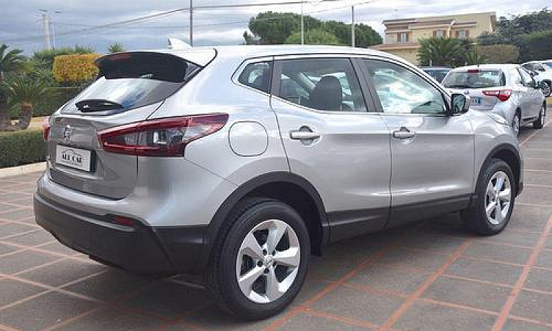 Nissan Qashqai 1.5 D...