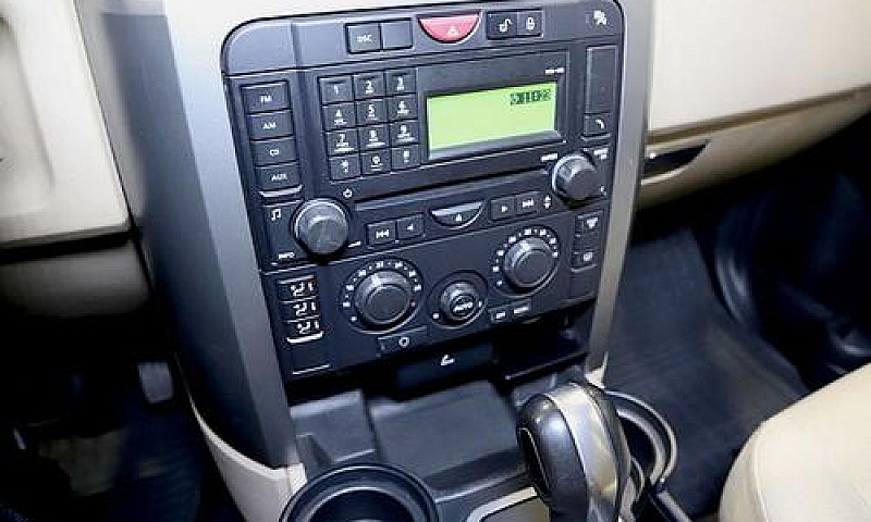 Land Rover Discovery...