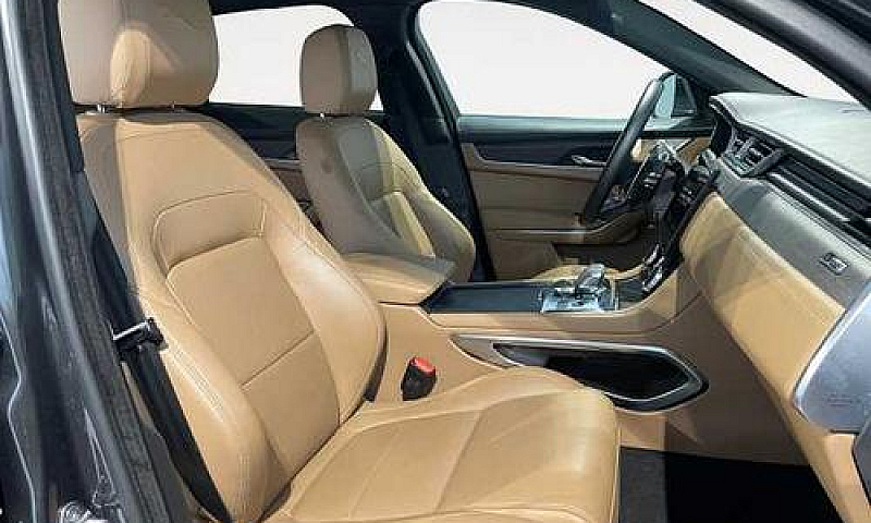 Jaguar F-Pace S - Iv...