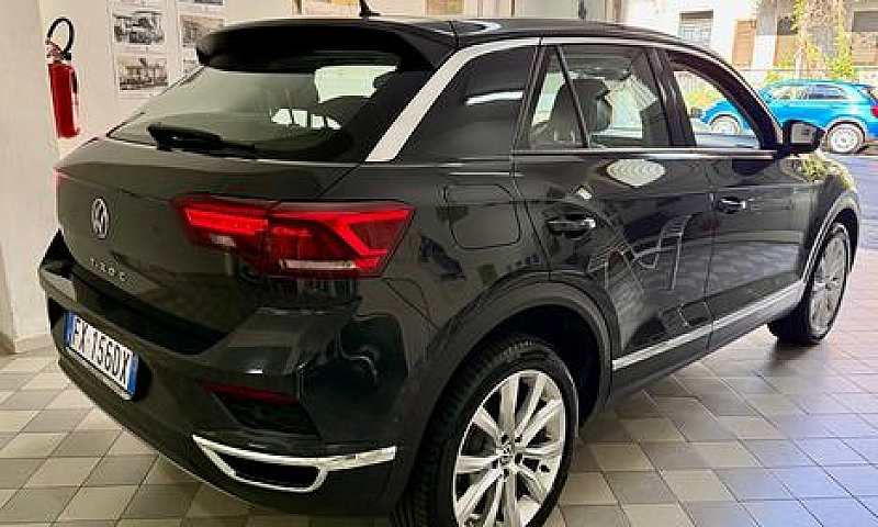 Volkswagen T-Roc 1.6...