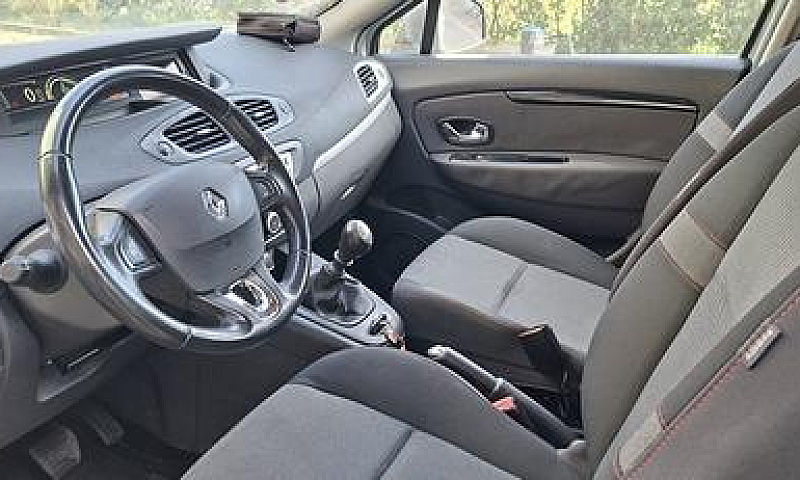 Renault Grand Scenic...
