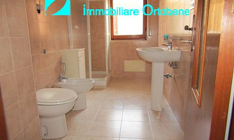 Quadrilocale Via Lam...