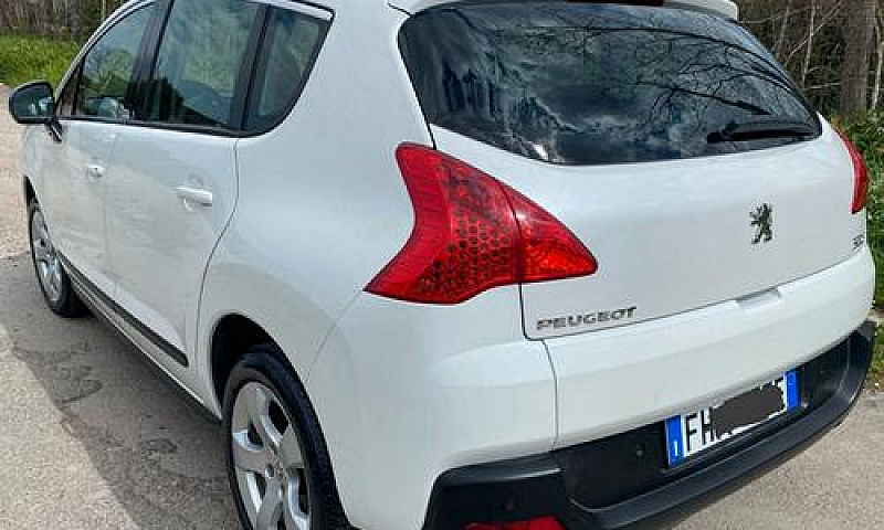 Peugeot 3008 1.6-Hdi...