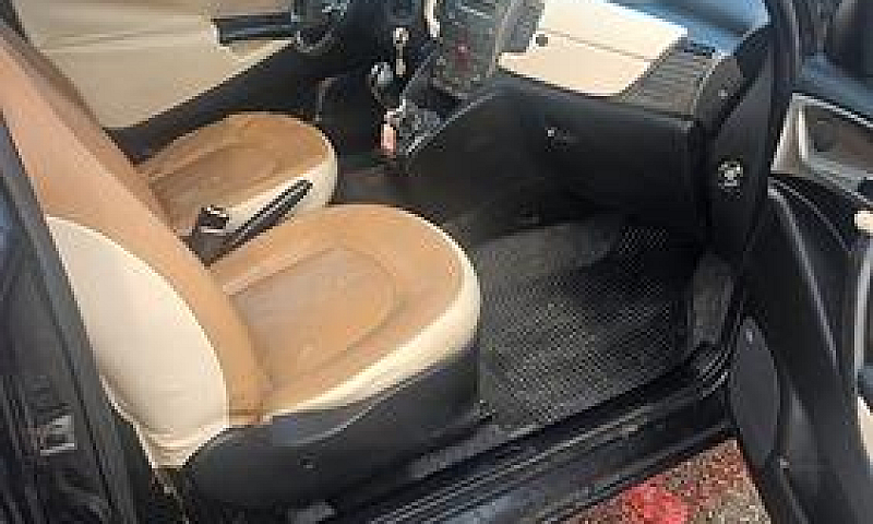 Lancia Ypsilon ...