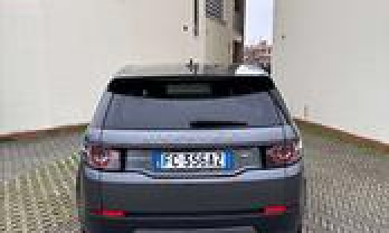 Land Rover Discovery...