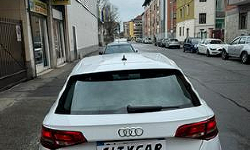 Audi A3 S Tronic 2.0...