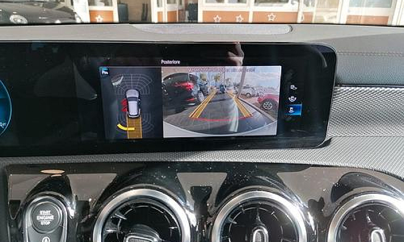 Mercedes-Benz Cla 18...